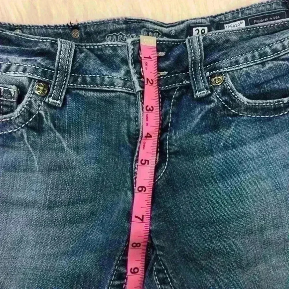 Miss Me Denim Women’s 28” Waist Shorts Pants - Picture 4 of 12